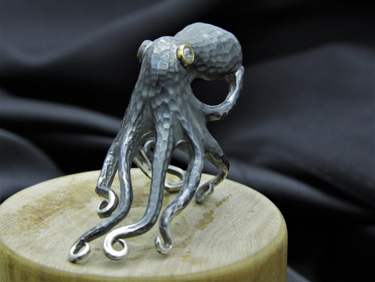 Octopus Ring Woman