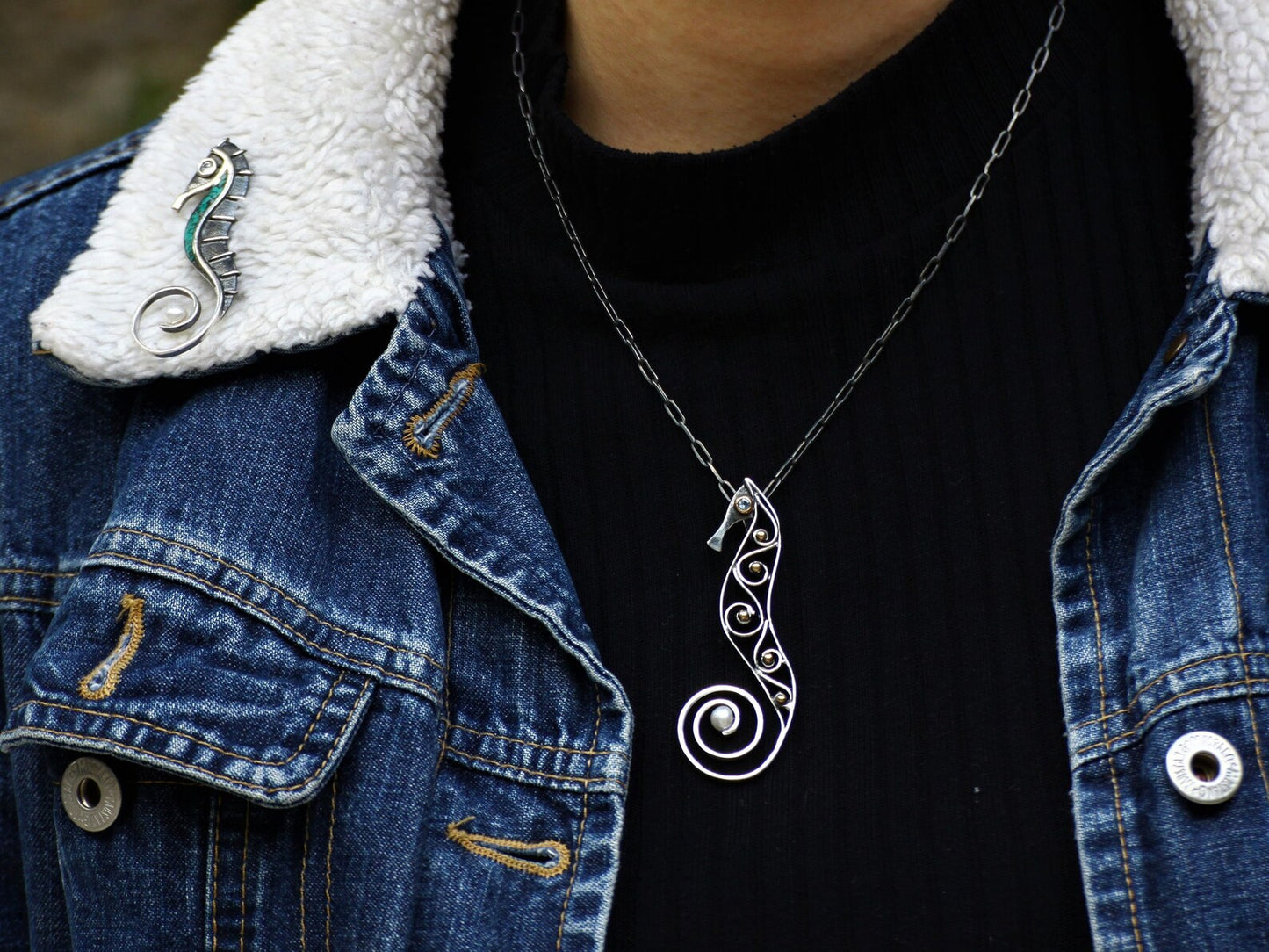 Seahorse Art Pendant