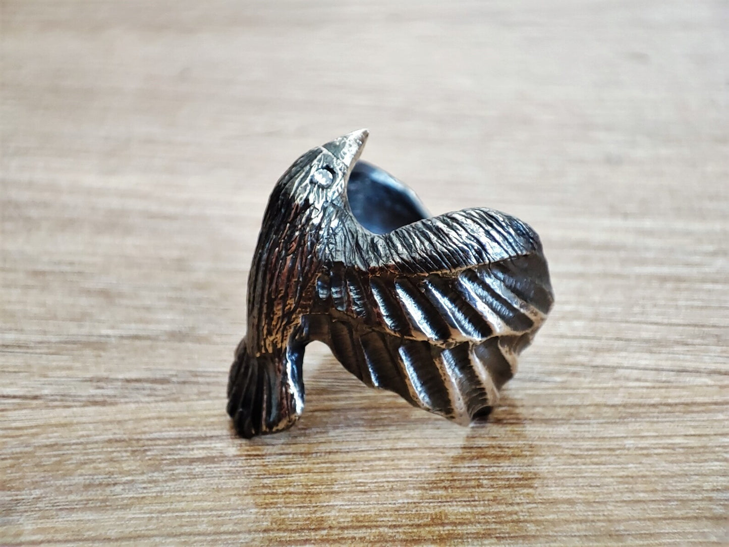 Raven Ring